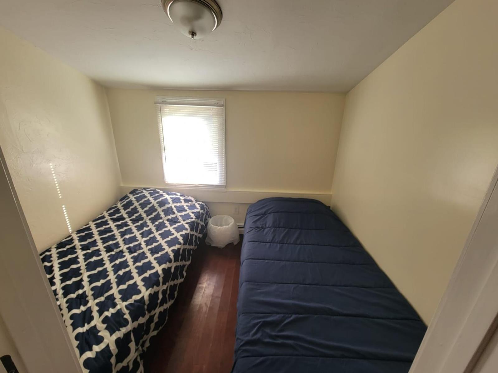 Private Bedroom Near Boston Buitenkant foto
